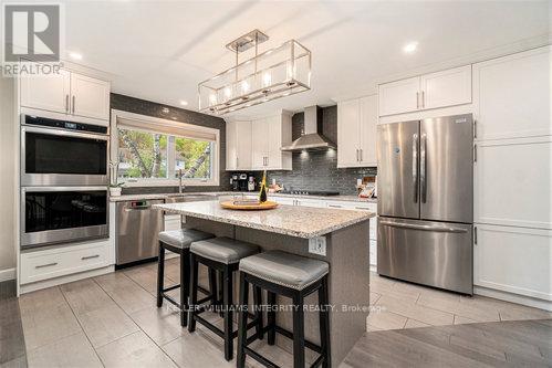 673 La Verendrye Drive, Ottawa, Ontario  K1J 7X5 - Photo 11 - X12153114