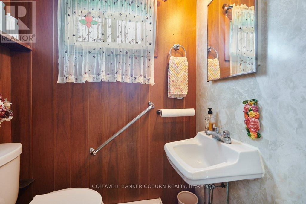 5680 Cherry Street, South Dundas, Ontario  K0C 1X0 - Photo 15 - X12153122