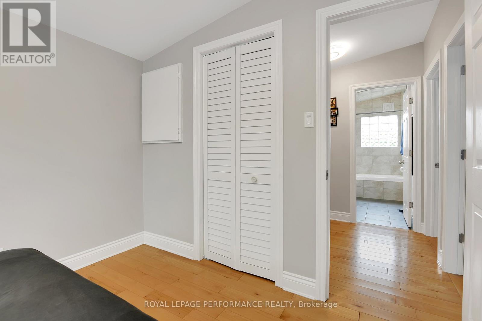 2086 Valley Drive, Ottawa, Ontario  K1G 2P5 - Photo 21 - X12153142