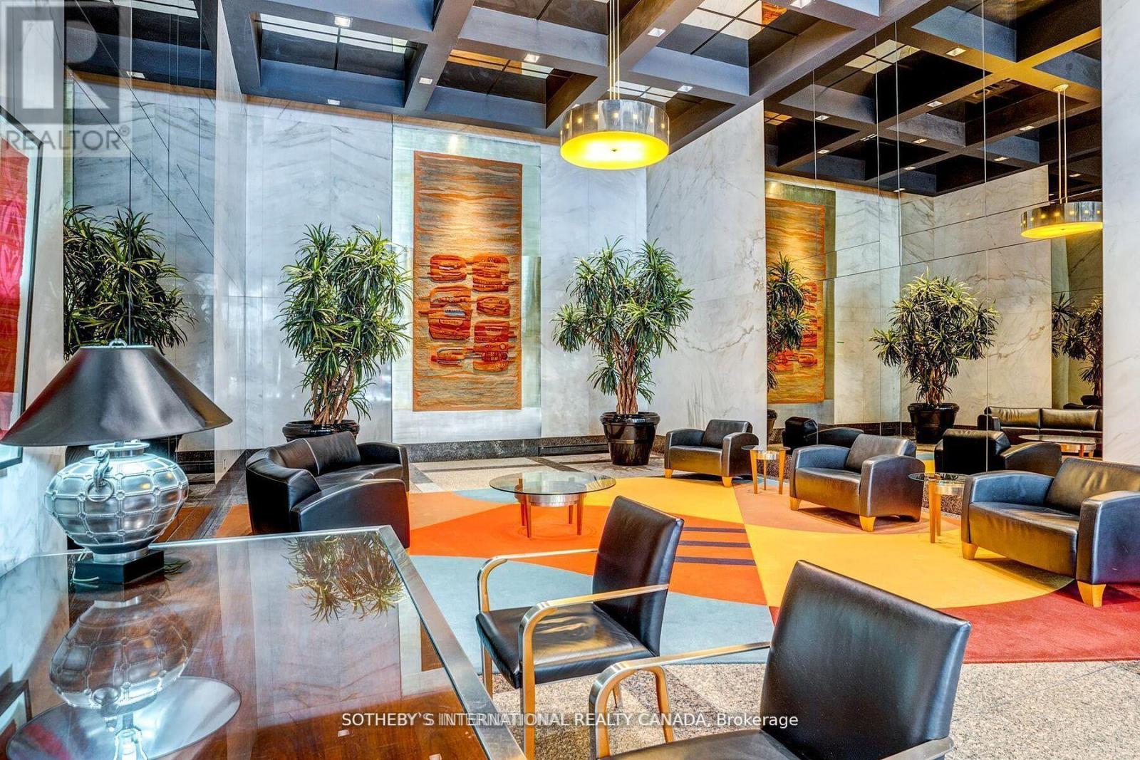 2208 - 33 Harbour Square, Toronto, Ontario  M5J 2G2 - Photo 32 - C12153117