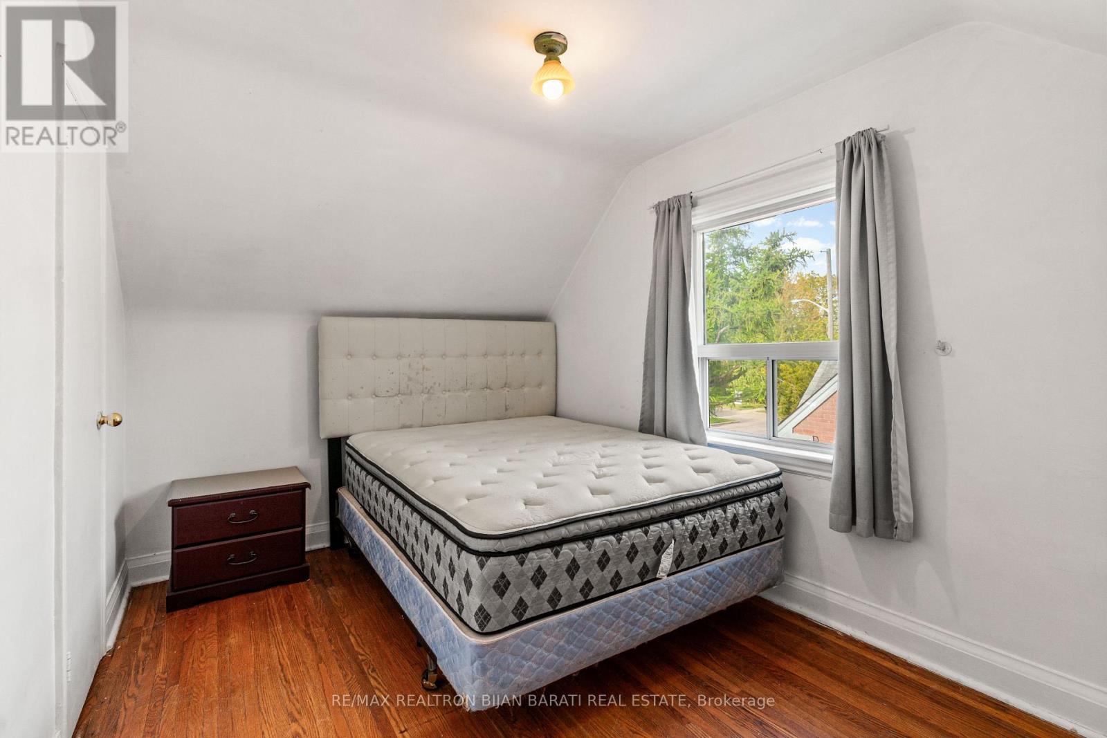 195 Moore Park Avenue, Toronto, Ontario  M2M 1N3 - Photo 11 - C12153135