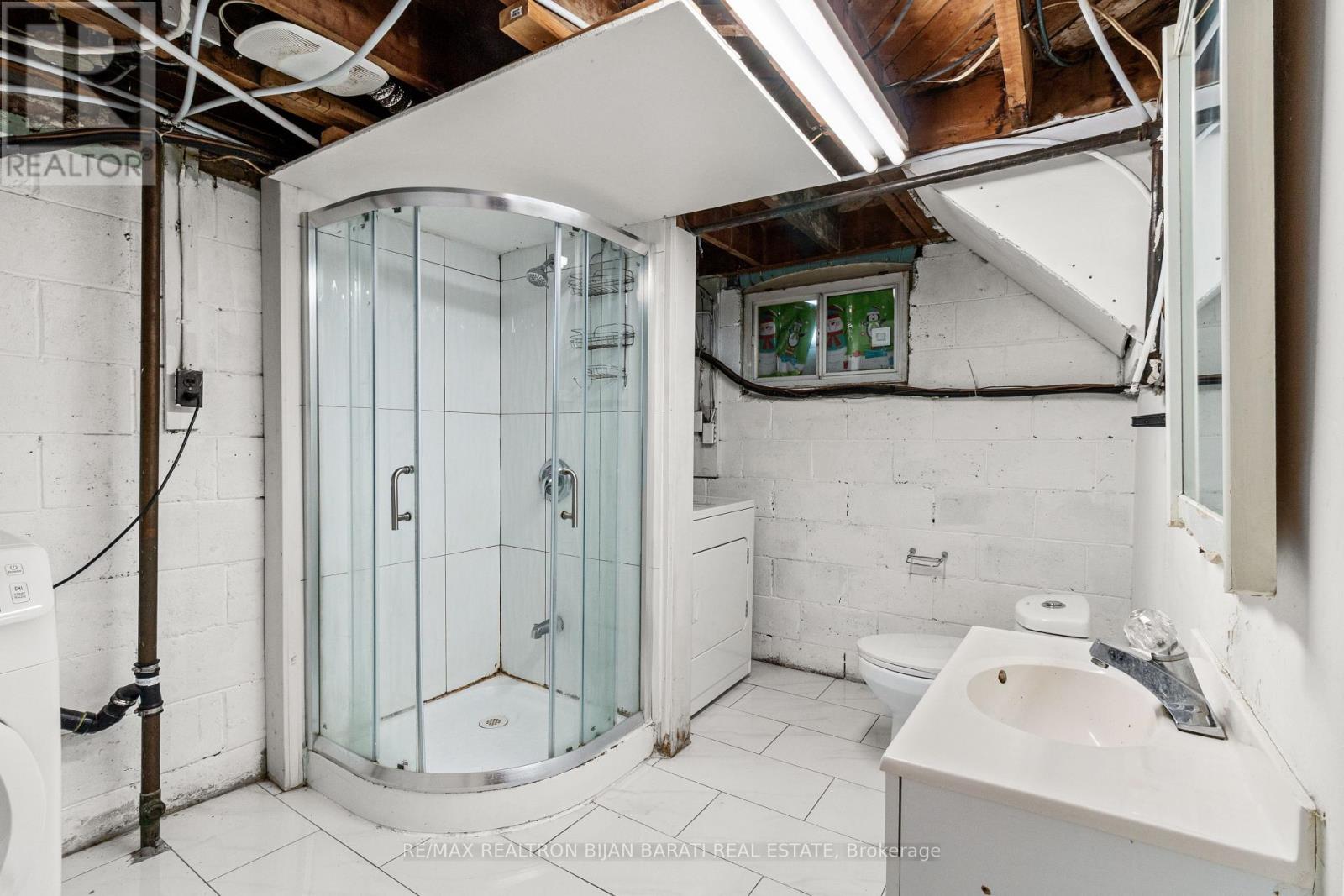 195 Moore Park Avenue, Toronto, Ontario  M2M 1N3 - Photo 15 - C12153135