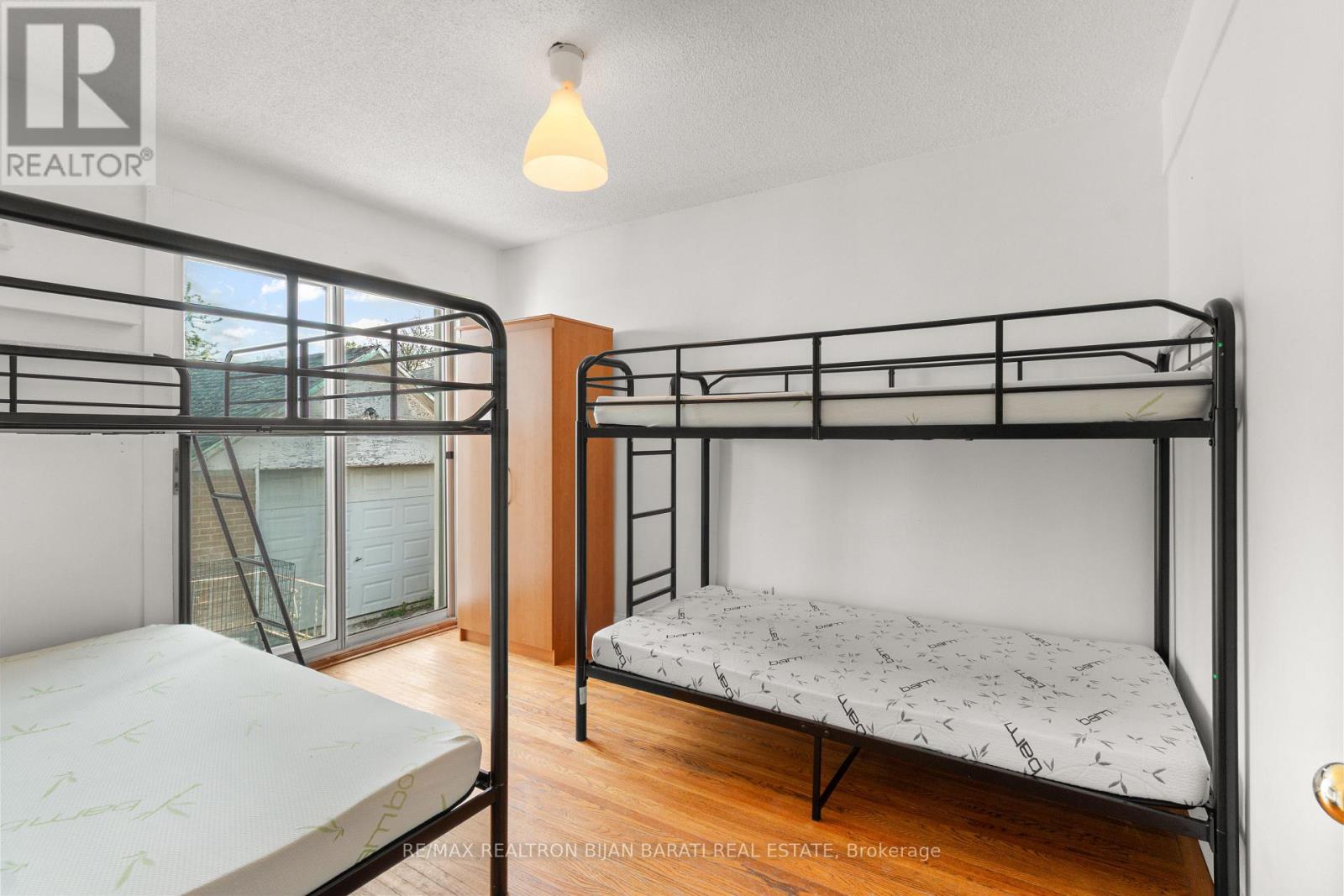 195 Moore Park Avenue, Toronto, Ontario  M2M 1N3 - Photo 3 - C12153135