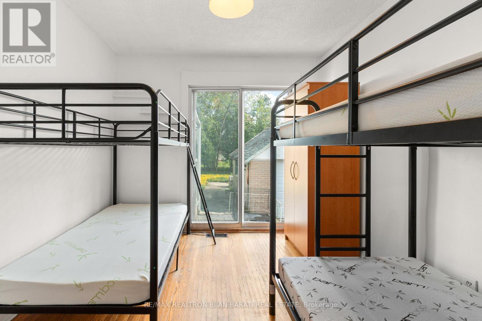 195 Moore Park Avenue, Toronto, Ontario  M2M 1N3 - Photo 4 - C12153135