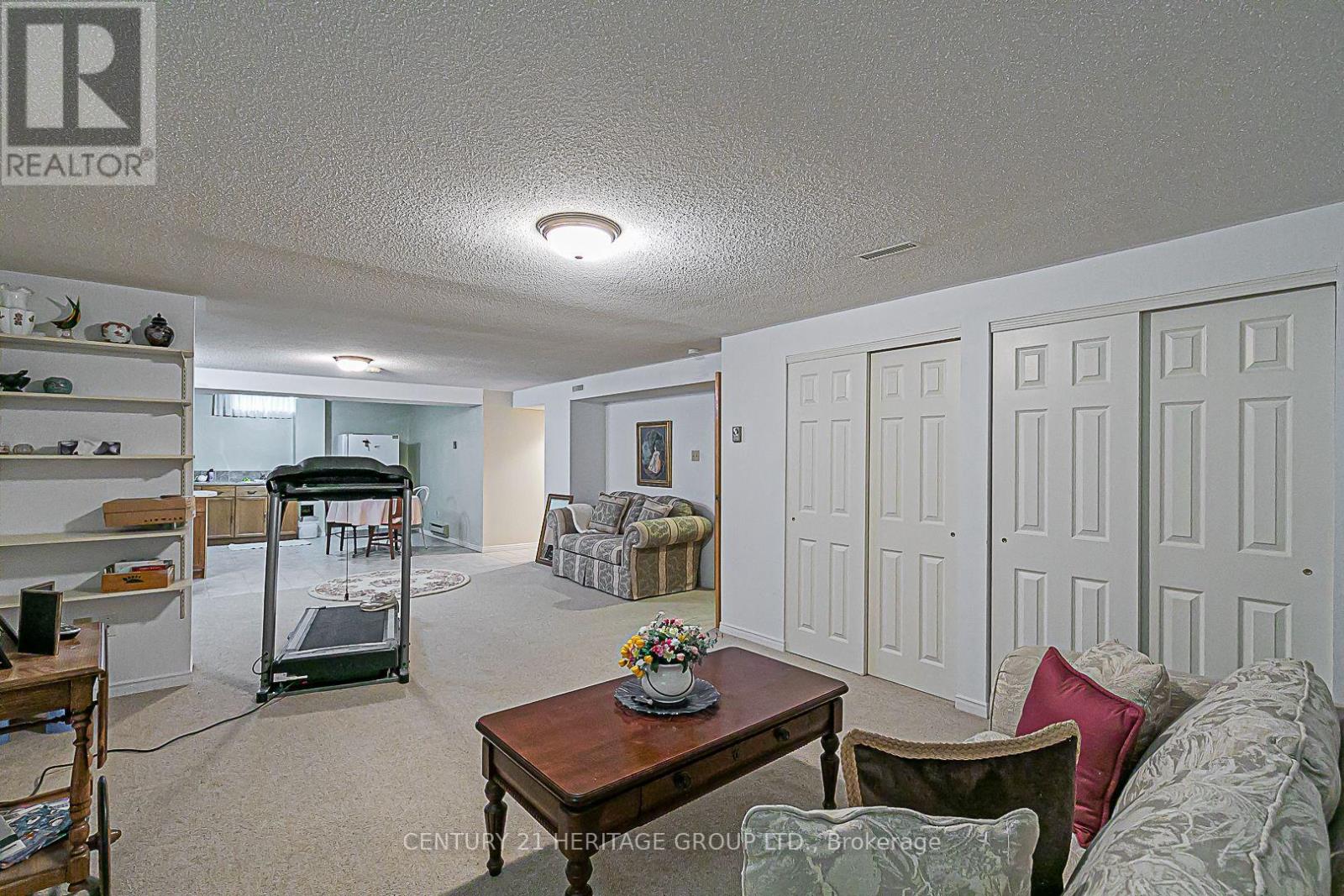 28 Spence Drive, Aurora, Ontario  L4G 5V7 - Photo 20 - N12146733
