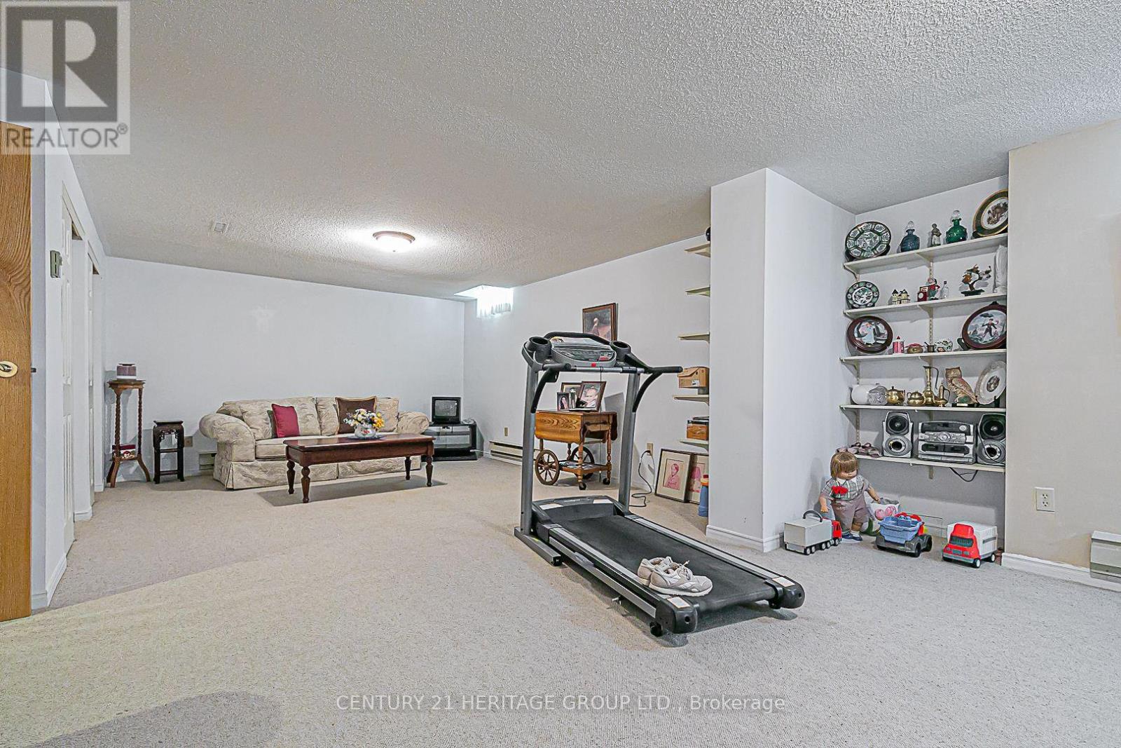 28 Spence Drive, Aurora, Ontario  L4G 5V7 - Photo 19 - N12146733