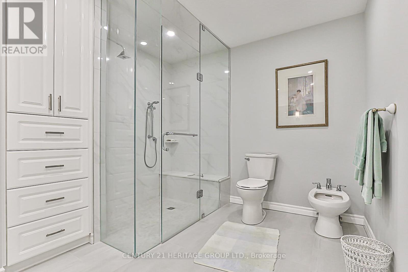 28 Spence Drive, Aurora, Ontario  L4G 5V7 - Photo 14 - N12146733