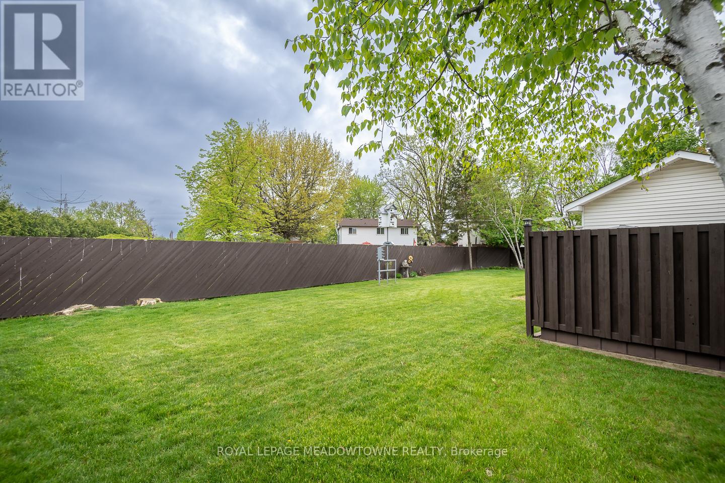 852 Edison Court, Milton, Ontario  L9T 3W1 - Photo 5 - W12150682