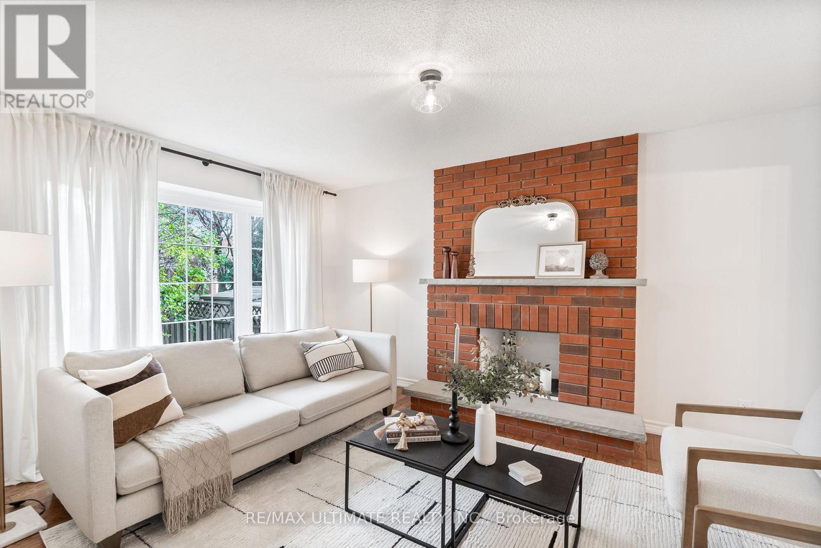 Property at 431 COMMONWEALTH CIRCLE image 4