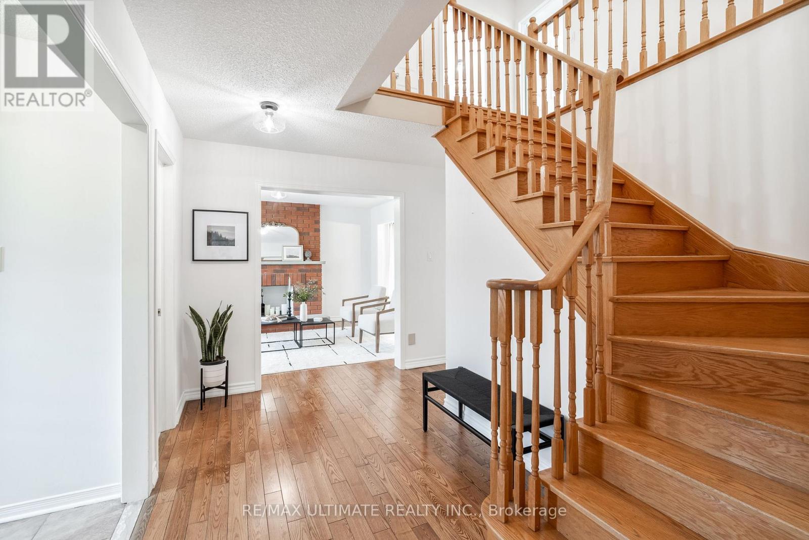 Property at 431 COMMONWEALTH CIRCLE image 3