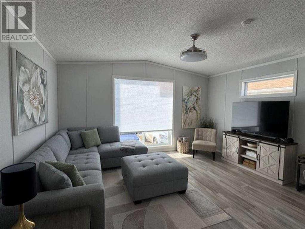 66, 15 Mackenzie Ranch Way, Lacombe, Alberta  T4L 0B4 - Photo 6 - A2204356