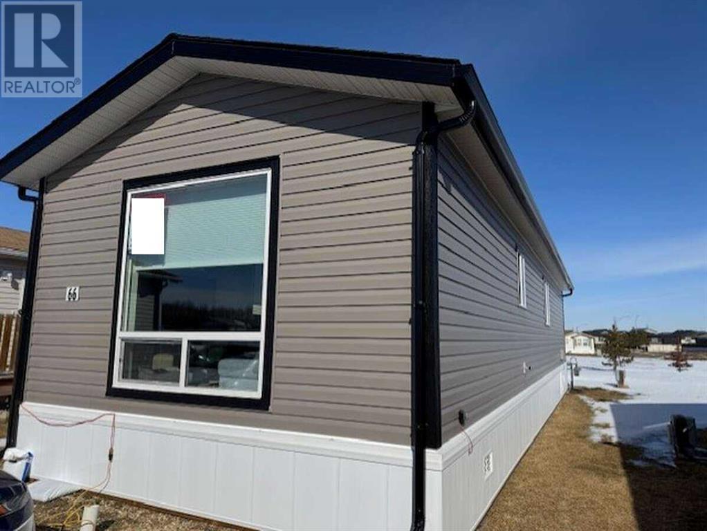 66, 15 Mackenzie Ranch Way, Lacombe, Alberta  T4L 0B4 - Photo 3 - A2204356