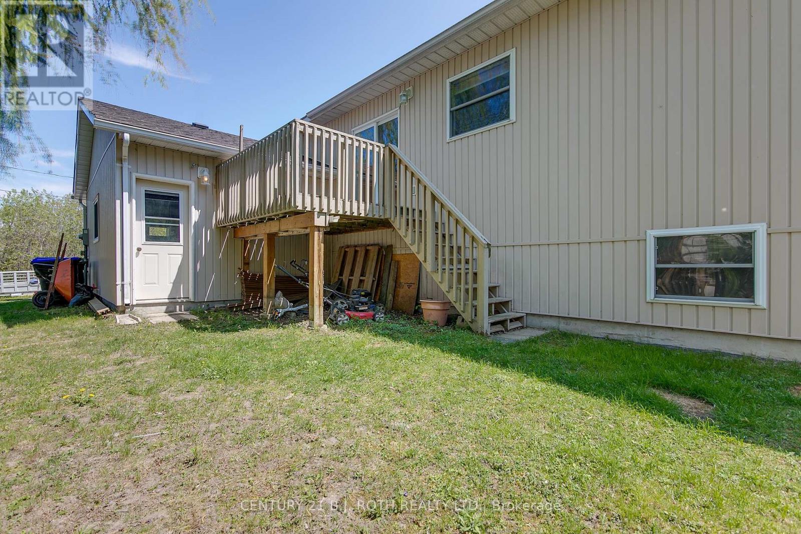2636 Wilson Place, Innisfil, Ontario  L9S 3V2 - Photo 3 - N12153127