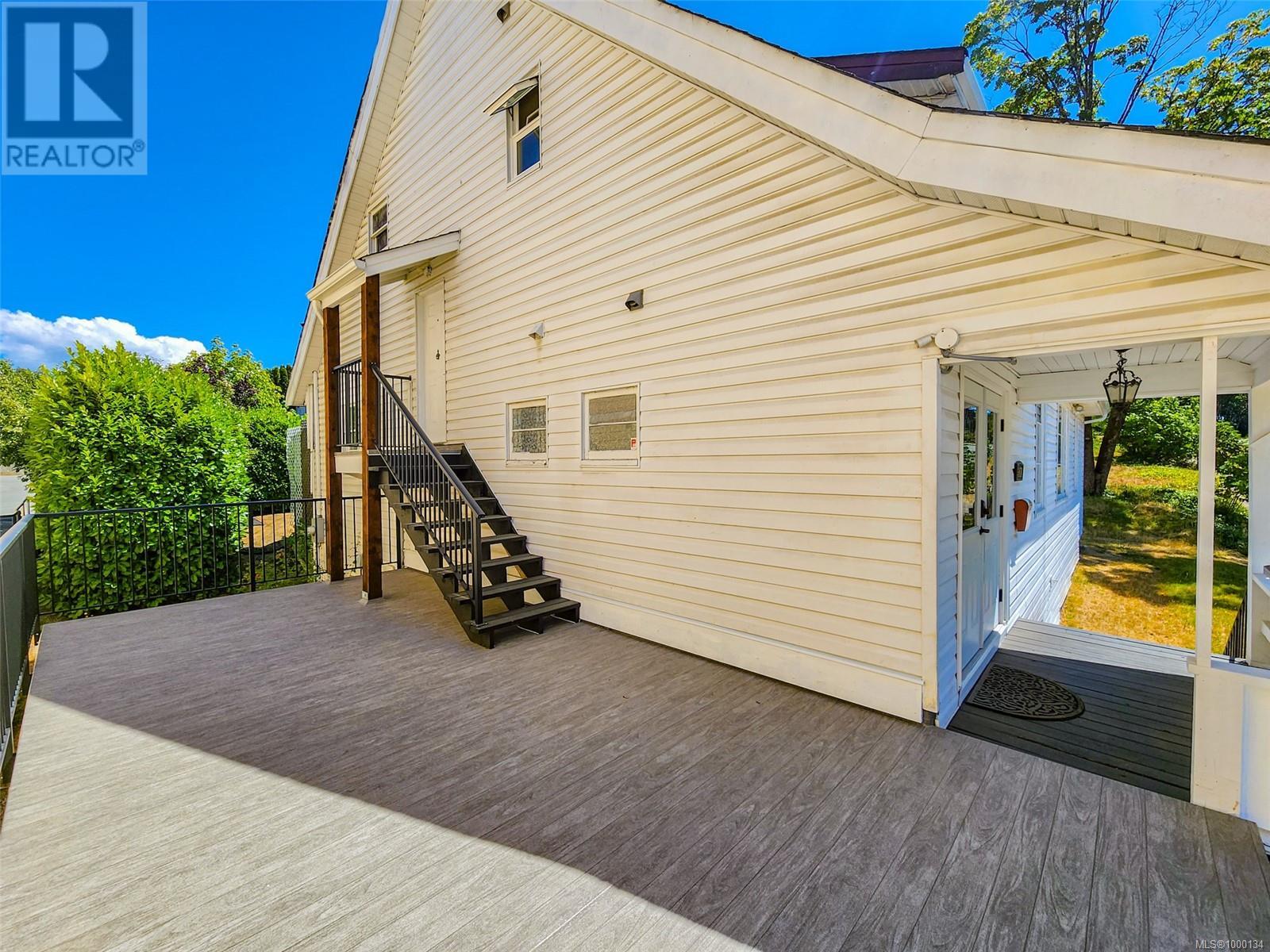 Property at 3071 Kingsway Ave image 2