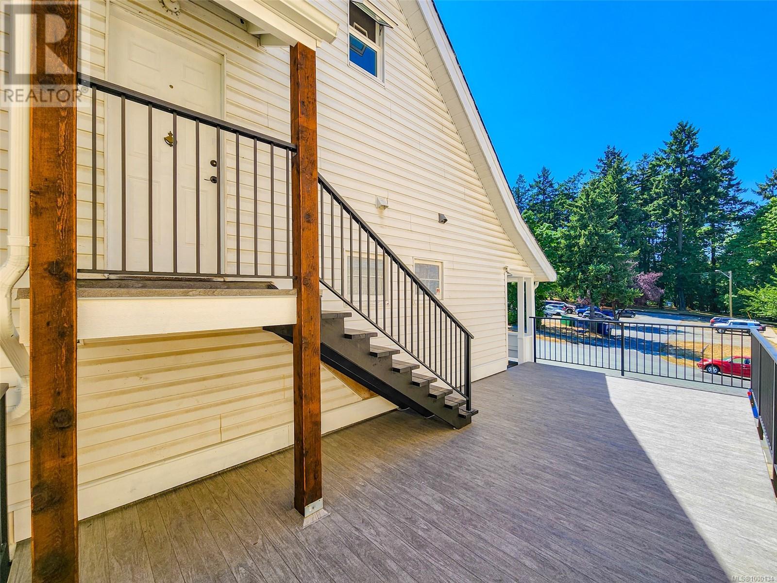 Property at 3071 Kingsway Ave image 3