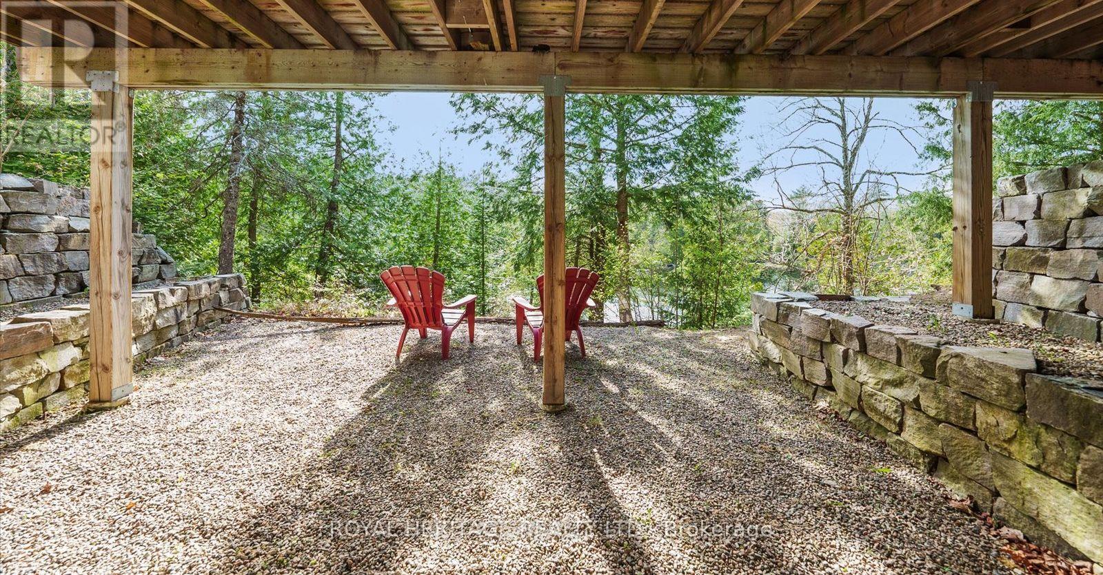 1037 Alvic Lane, Minden Hills, Ontario  K0M 2K0 - Photo 36 - X12152504
