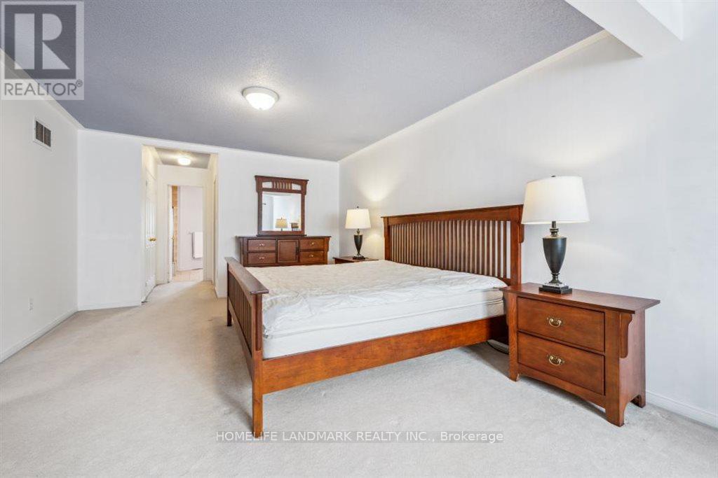 3294 Artesian Drive, Mississauga, Ontario  L5M 7J8 - Photo 24 - W12153075