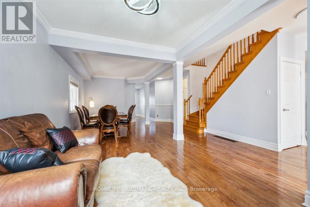 3294 Artesian Drive, Mississauga, Ontario  L5M 7J8 - Photo 7 - W12153075