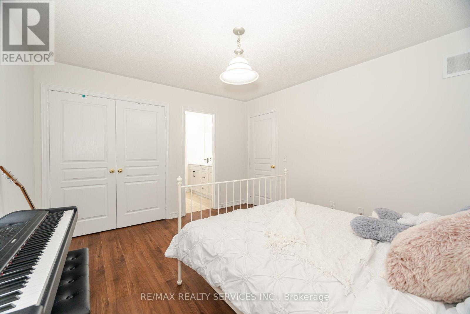 71 Vanderpool Crescent, Brampton, Ontario  L6P 3W2 - Photo 29 - W12153086