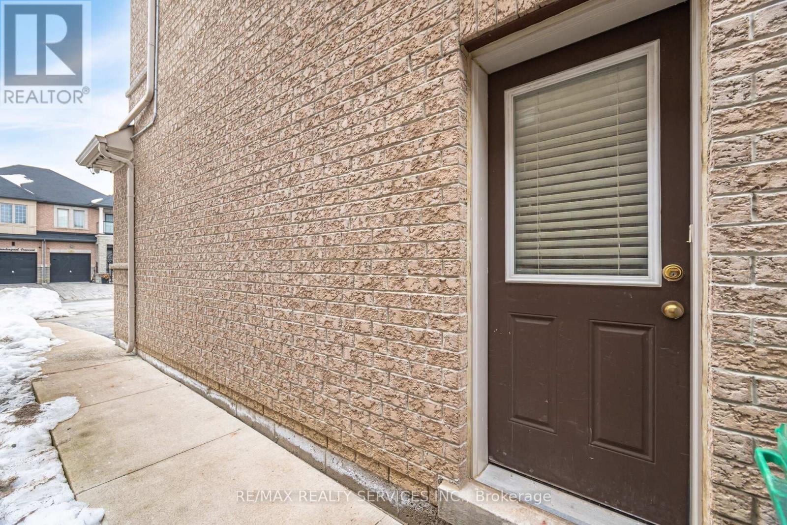 71 Vanderpool Crescent, Brampton, Ontario  L6P 3W2 - Photo 37 - W12153086