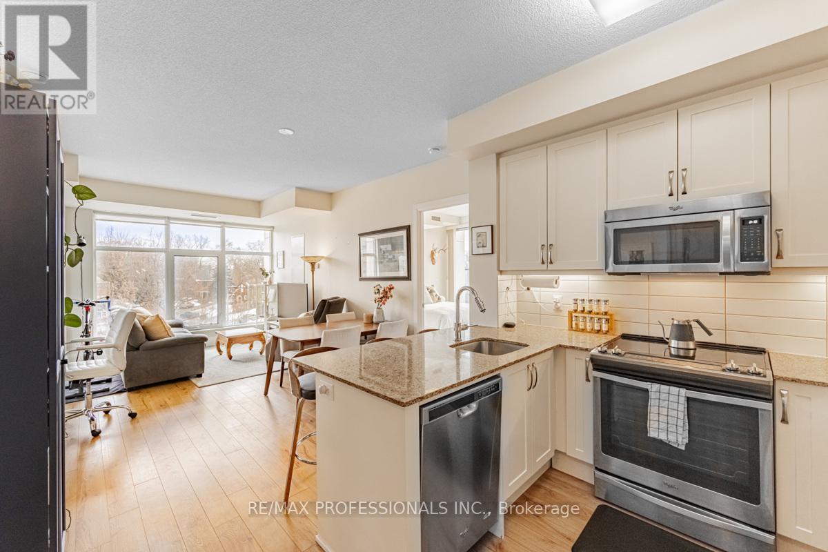 417 - 2 Old Mill Drive, Toronto, Ontario  M6S 0A2 - Photo 6 - W12118337