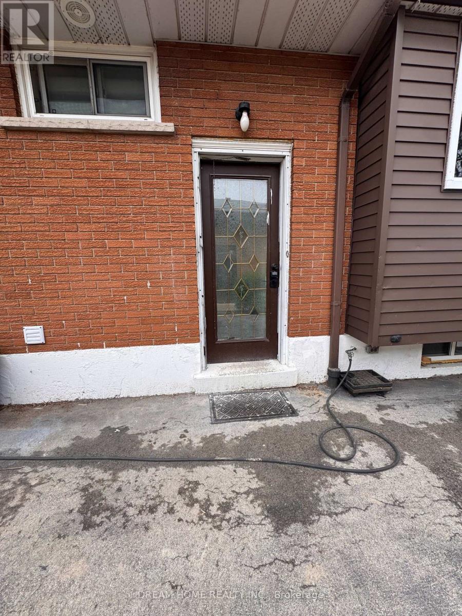Basement - 5 Empire Court, Hamilton, Ontario  L8K 4H4 - Photo 2 - X12153090