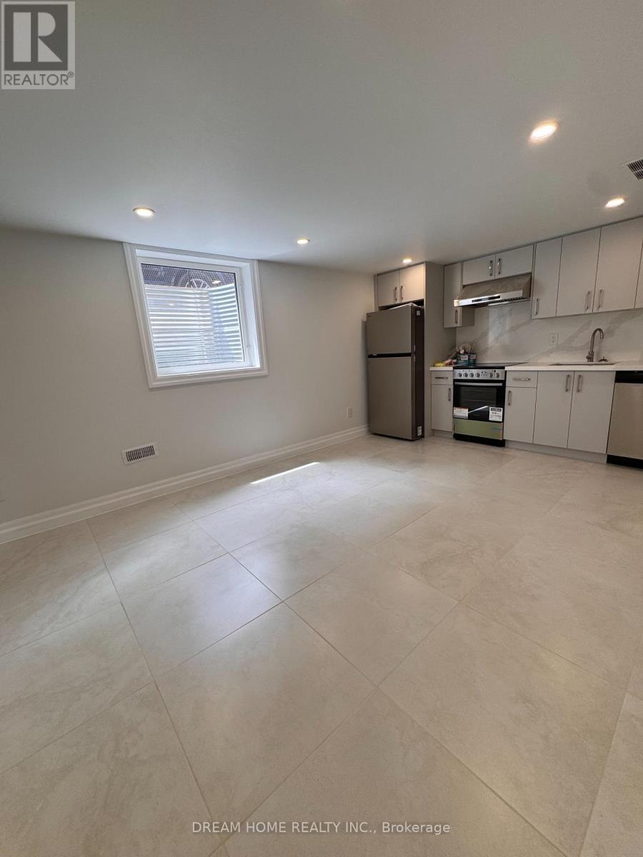 Basement - 5 Empire Court, Hamilton, Ontario  L8K 4H4 - Photo 6 - X12153090