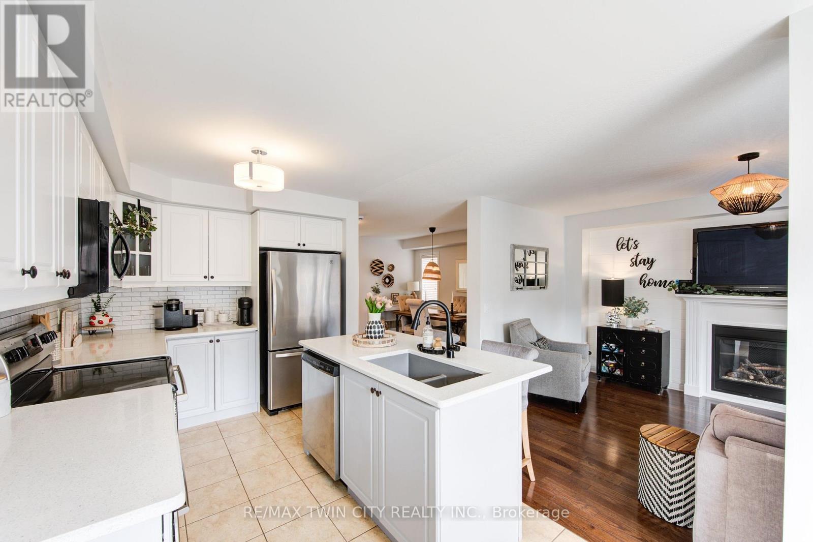 629 Baldwin Crescent, Woodstock, Ontario  N4T 0G5 - Photo 12 - X12153091