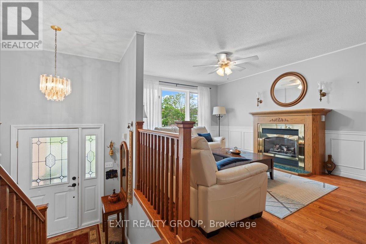 Property at 41 FARADAY GARDENS image 4