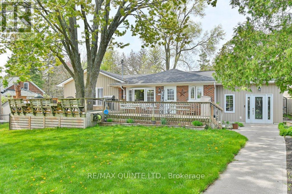Property at 12 FOURTH AVENUE image 1