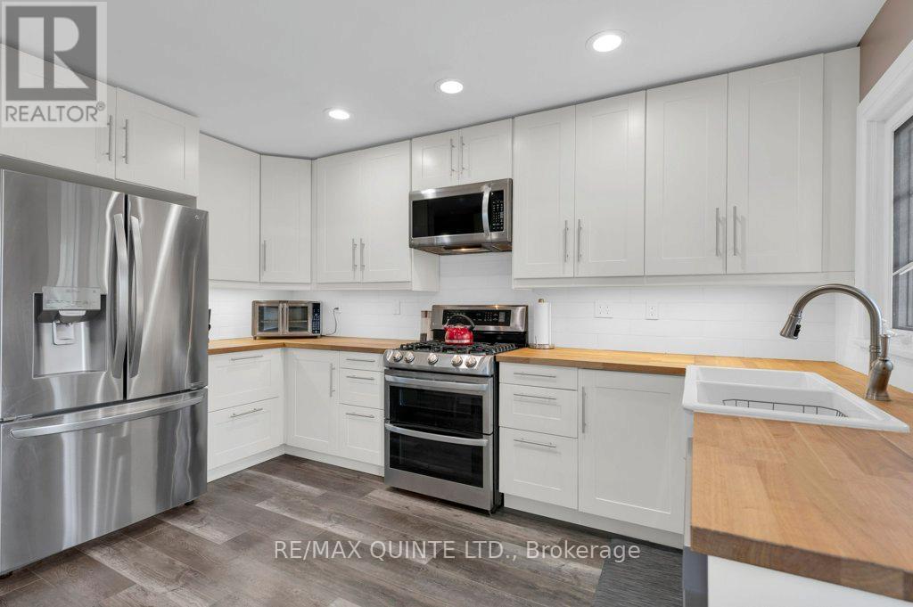 Property at 12 FOURTH AVENUE image 3