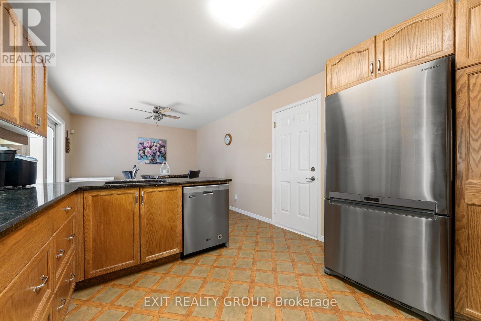44 Bleeker Avenue, Quinte West, Ontario  K8V 6M8 - Photo 12 - X12153207