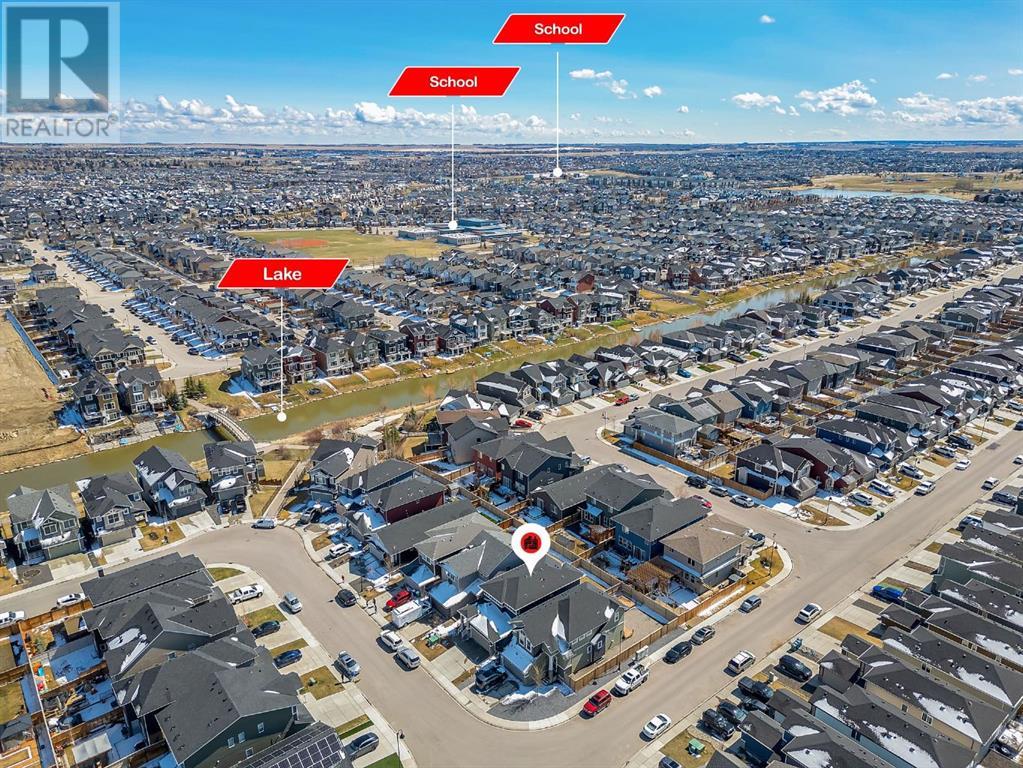 Property at 534 Bayview Way SW image 4