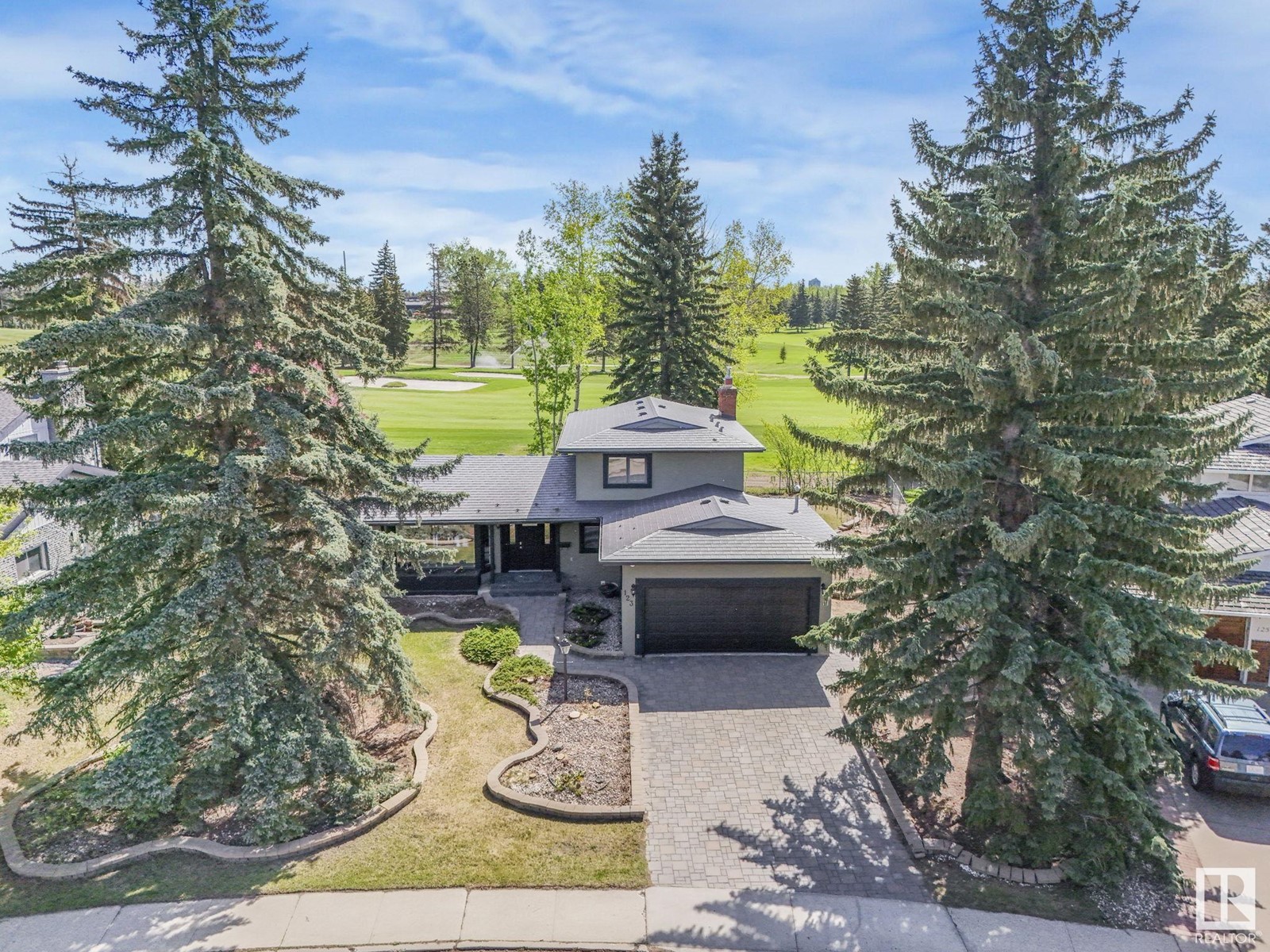 Property at 123 FAIRWAY DR NW image 1