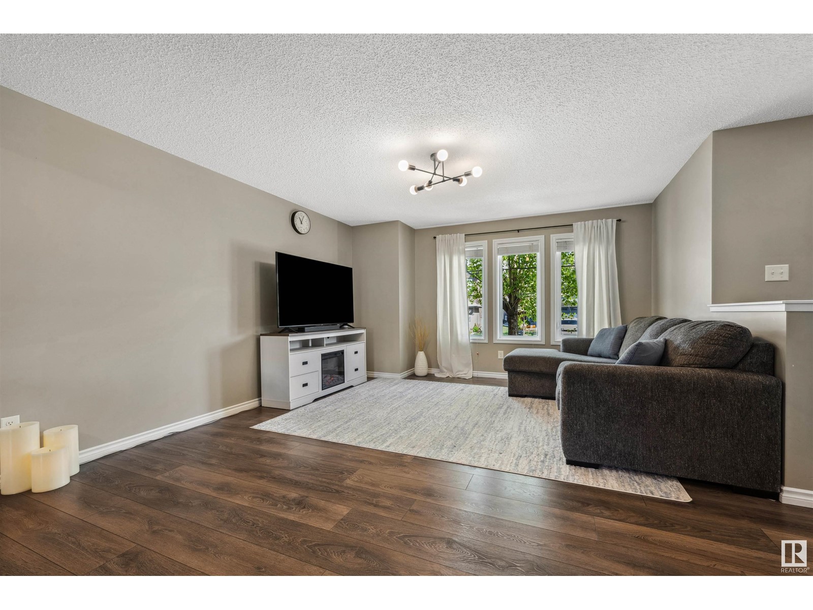 Property at 1354 WATT DR SW image 4