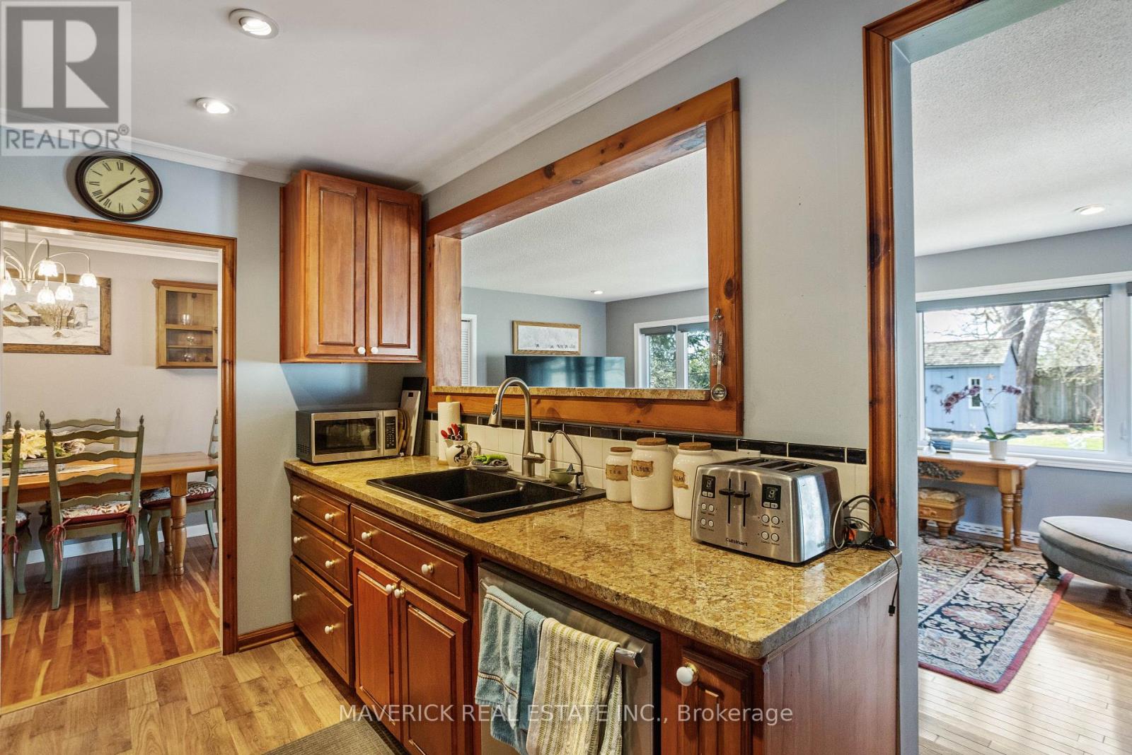 16 Crescent Avenue, Central Elgin (Lynhurst), Ontario  N5P 2K1 - Photo 18 - X12153216