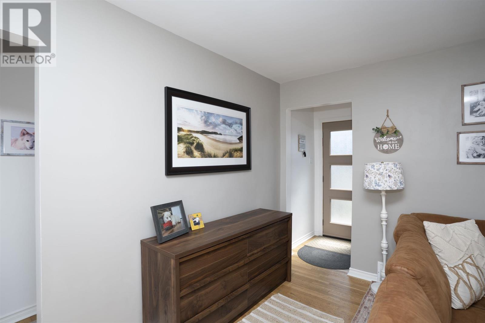 Property at 168 Hill ST image 3