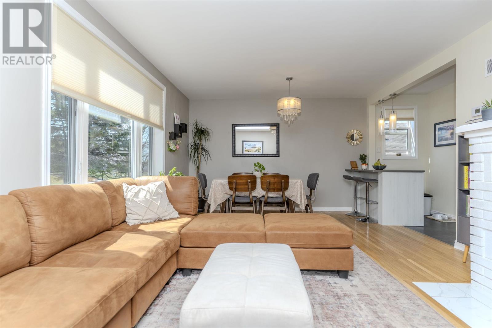 Property at 168 Hill ST image 4