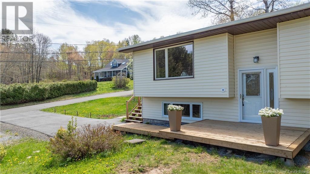 10 Hillandale Drive, Grand Bay-Westfield, New Brunswick  E5K 3E2 - Photo 3 - NB118518