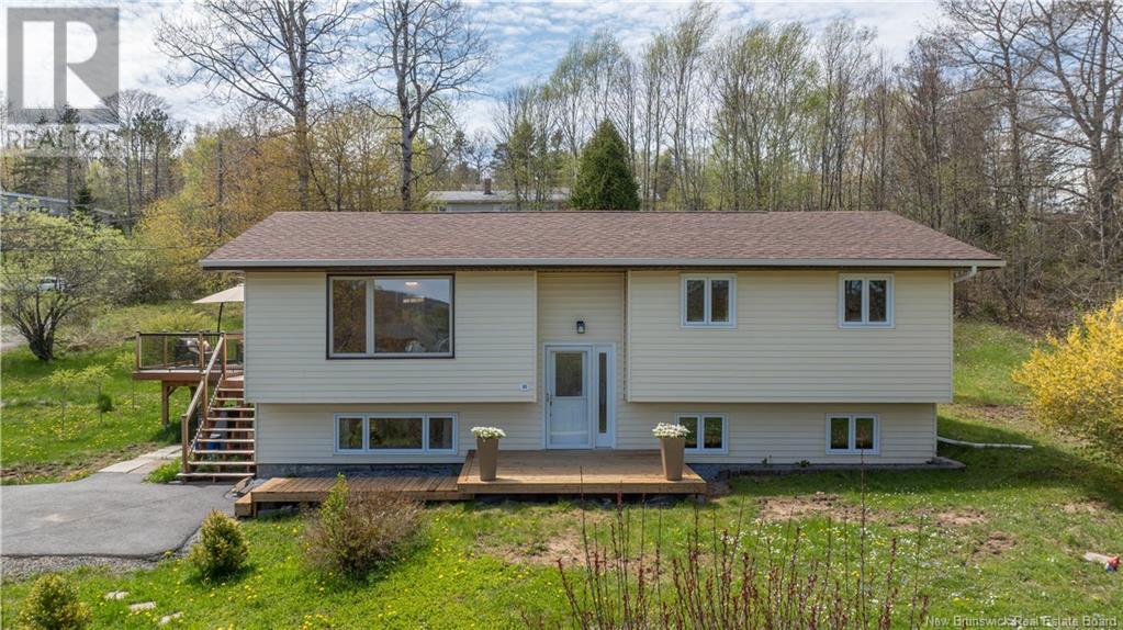 10 Hillandale Drive, Grand Bay-Westfield, New Brunswick  E5K 3E2 - Photo 1 - NB118518