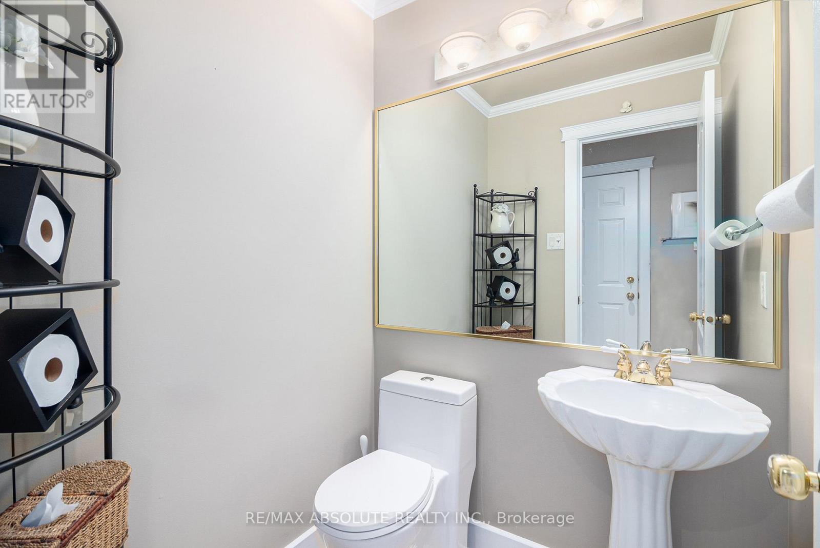 47 Robinson Avenue, Ottawa, Ontario  K1N 8N8 - Photo 28 - X12153229