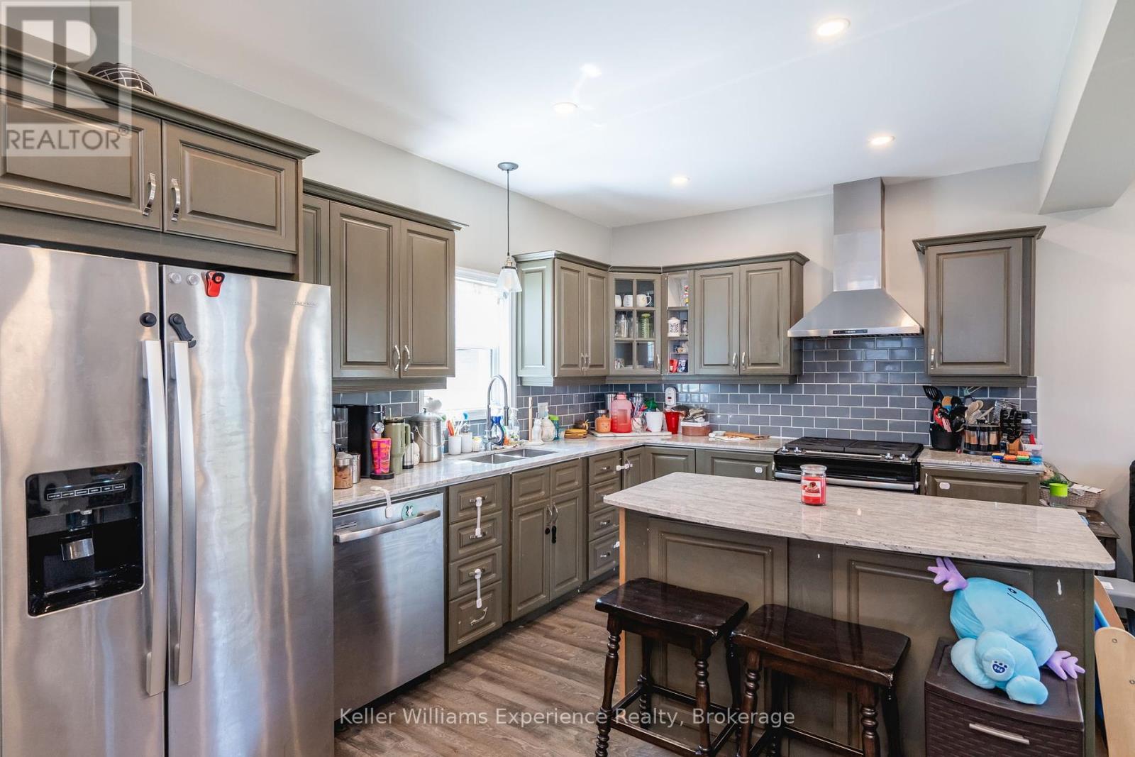 Property at 313 MCNICOLL STREET image 1