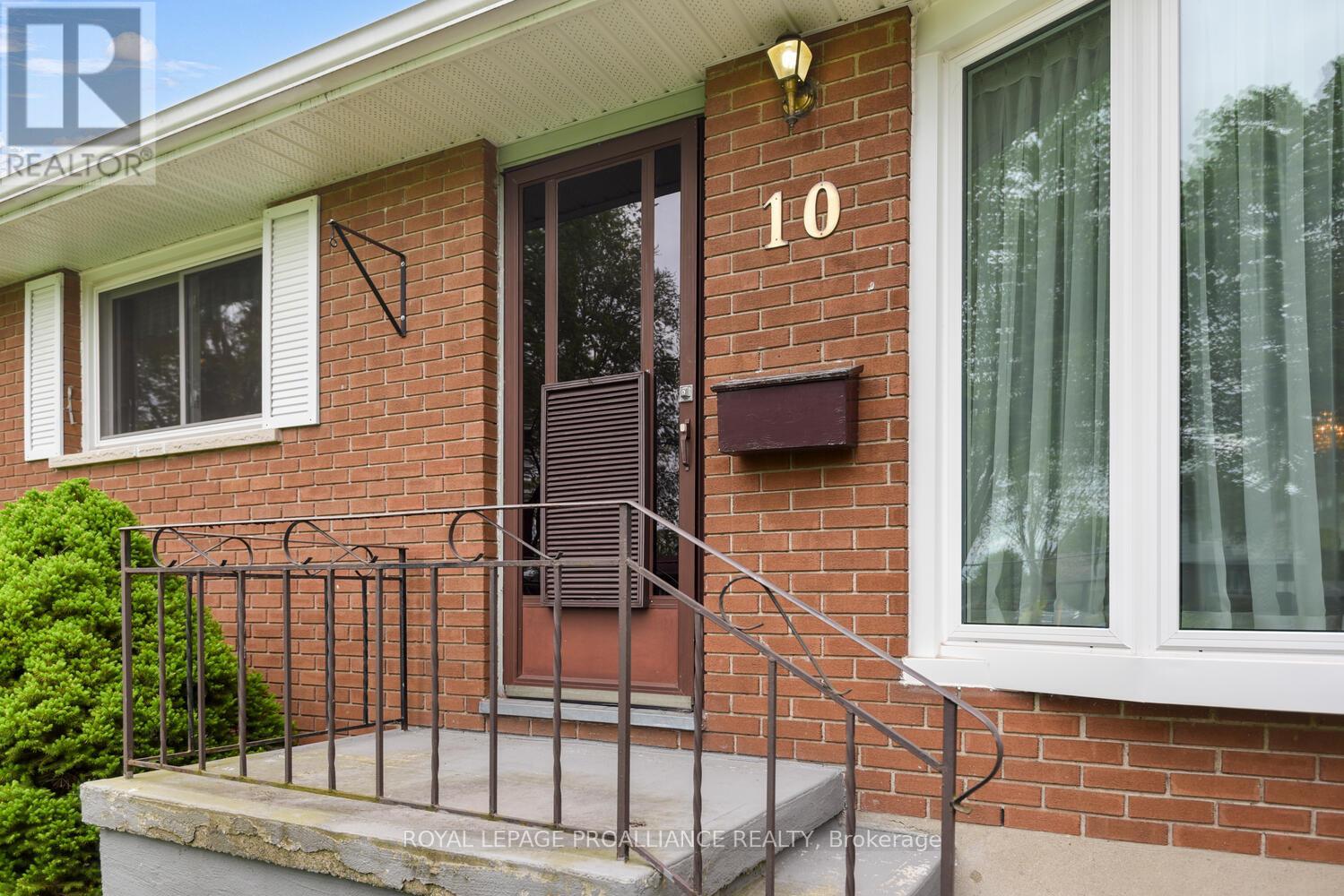 Property at 10 PEDEN BOULEVARD image 5