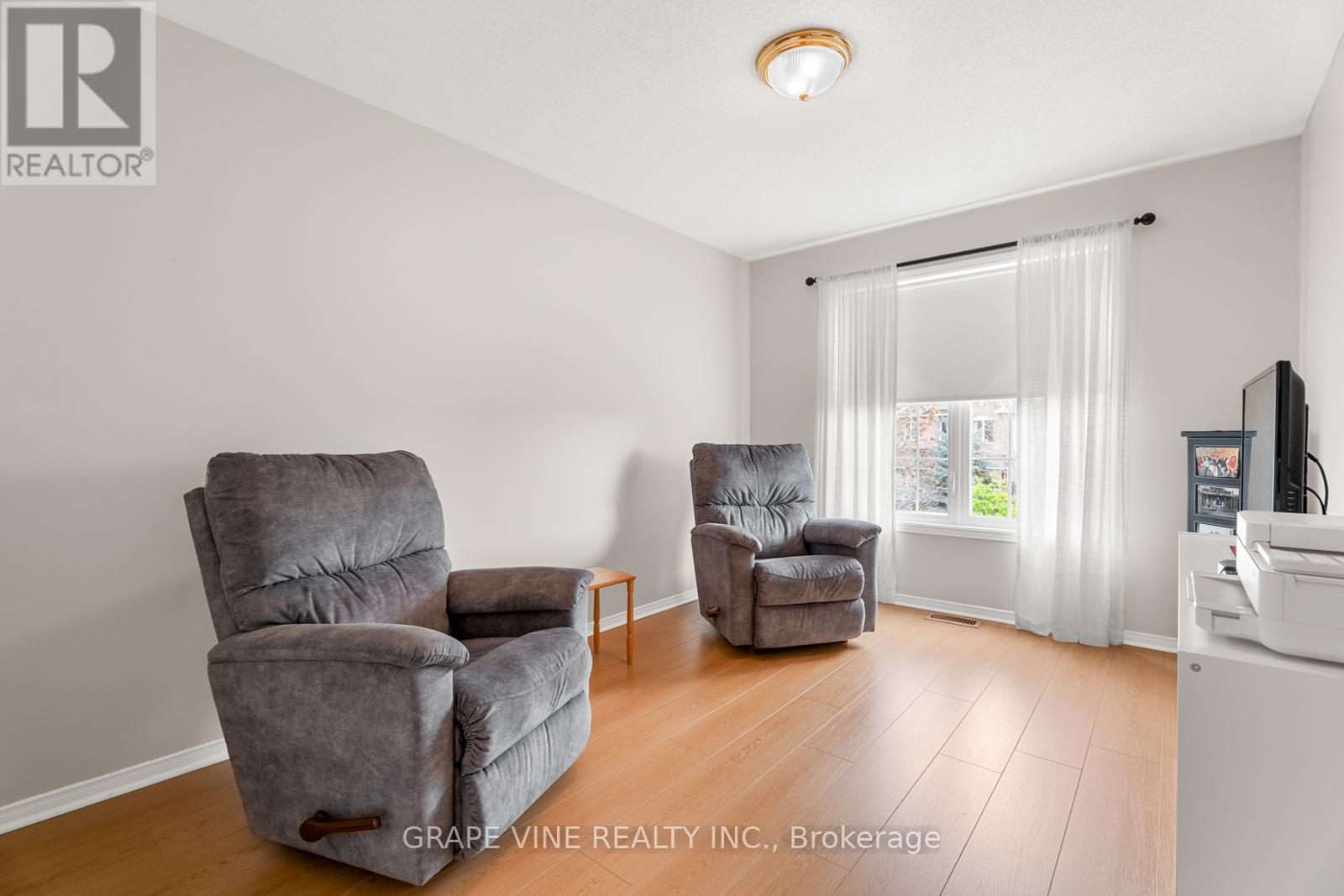 616 Casabella Drive, Ottawa, Ontario  K4A 4G1 - Photo 27 - X12153070
