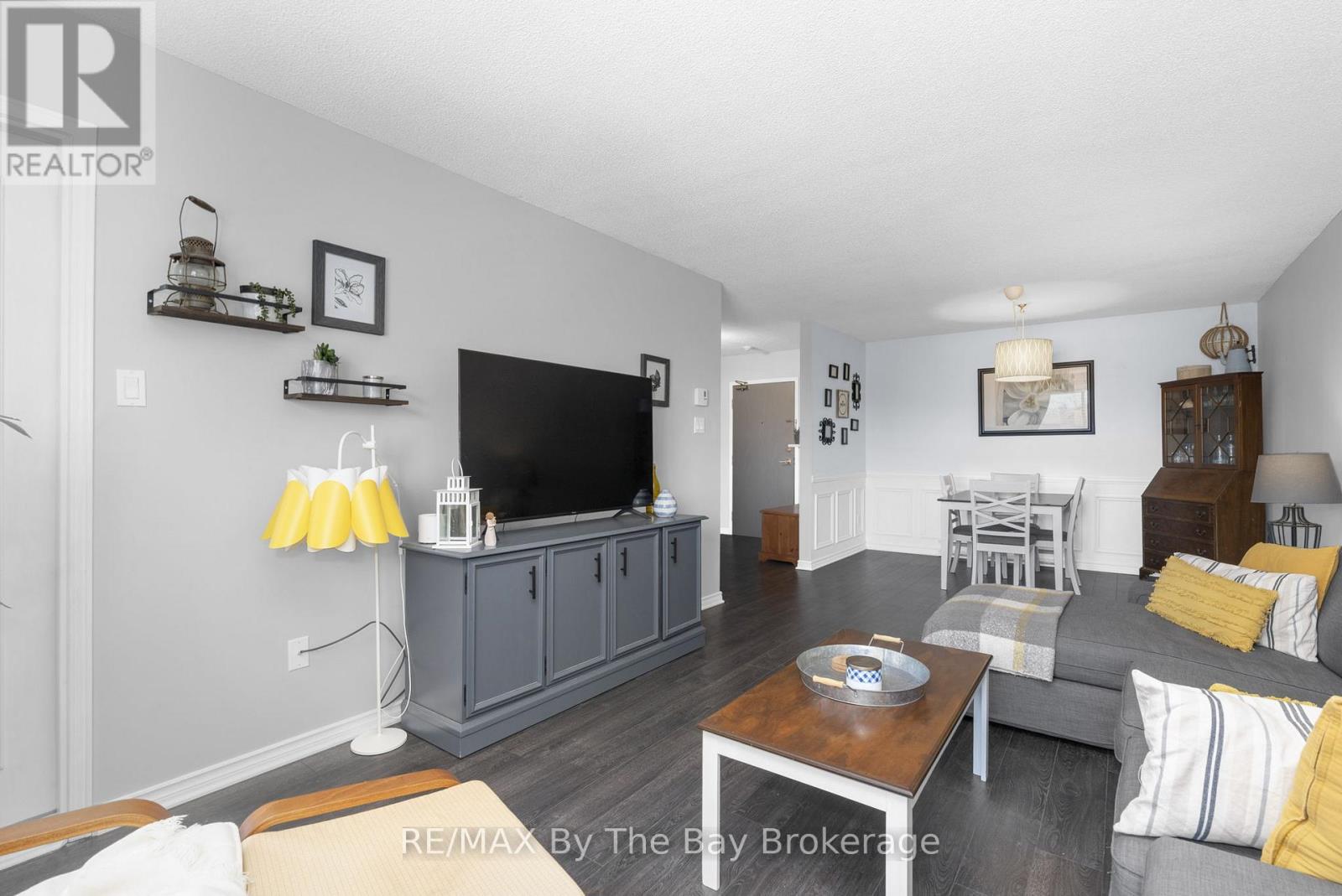 307 - 25 Meadow Lane, Barrie, Ontario  L4N 7K2 - Photo 7 - S12153163