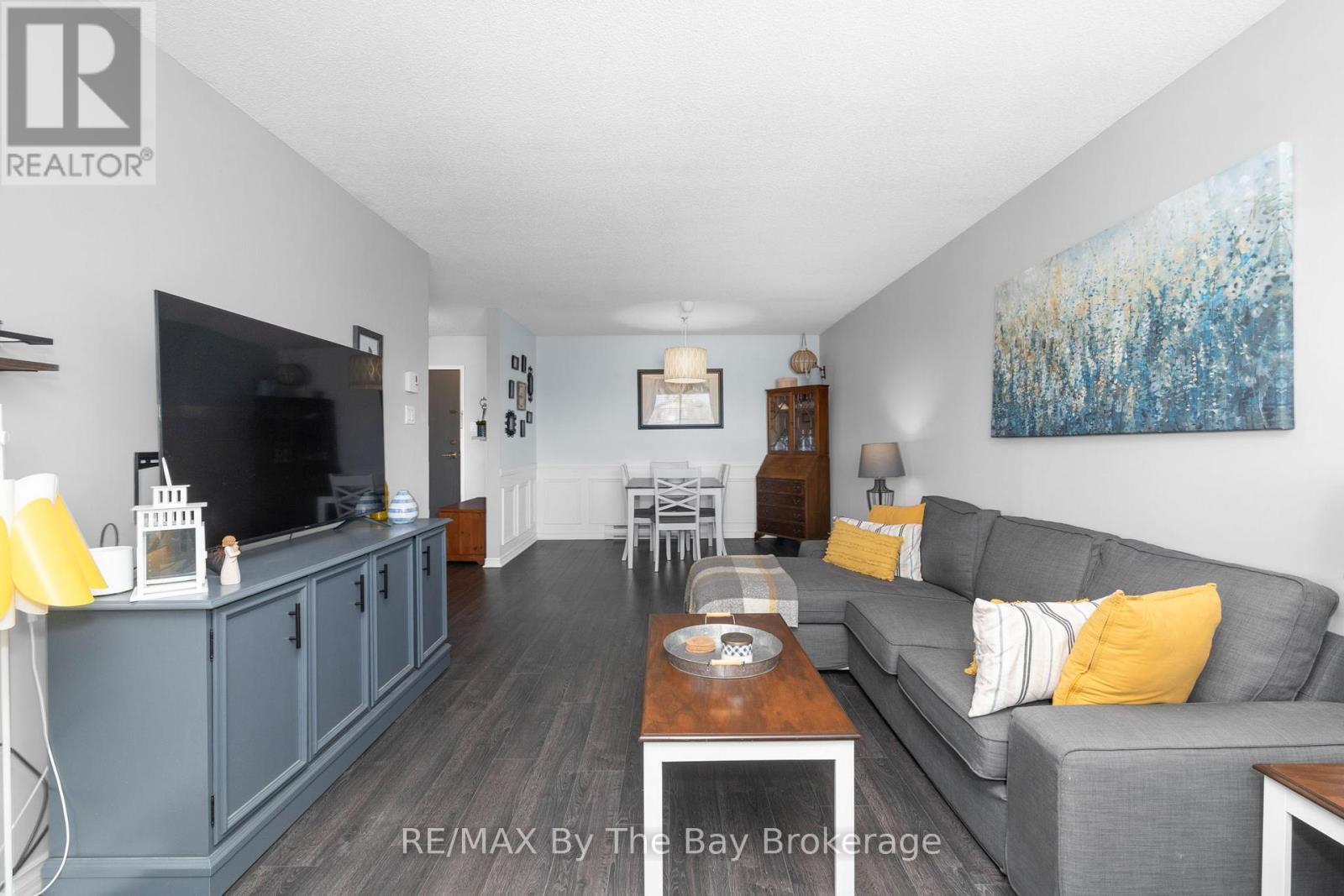 307 - 25 Meadow Lane, Barrie, Ontario  L4N 7K2 - Photo 9 - S12153163
