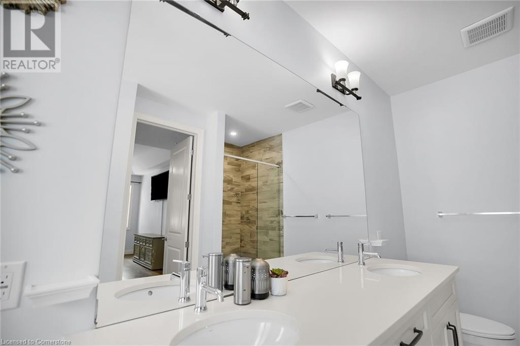 18 Kemp Crescent, Strathroy, Ontario  N7G 0G5 - Photo 32 - 40726494