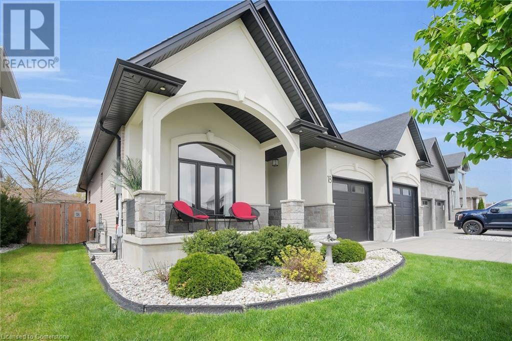 18 Kemp Crescent, Strathroy, Ontario  N7G 0G5 - Photo 3 - 40726494