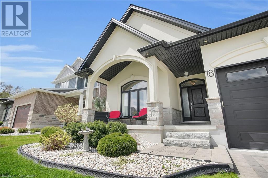 18 Kemp Crescent, Strathroy, Ontario  N7G 0G5 - Photo 2 - 40726494