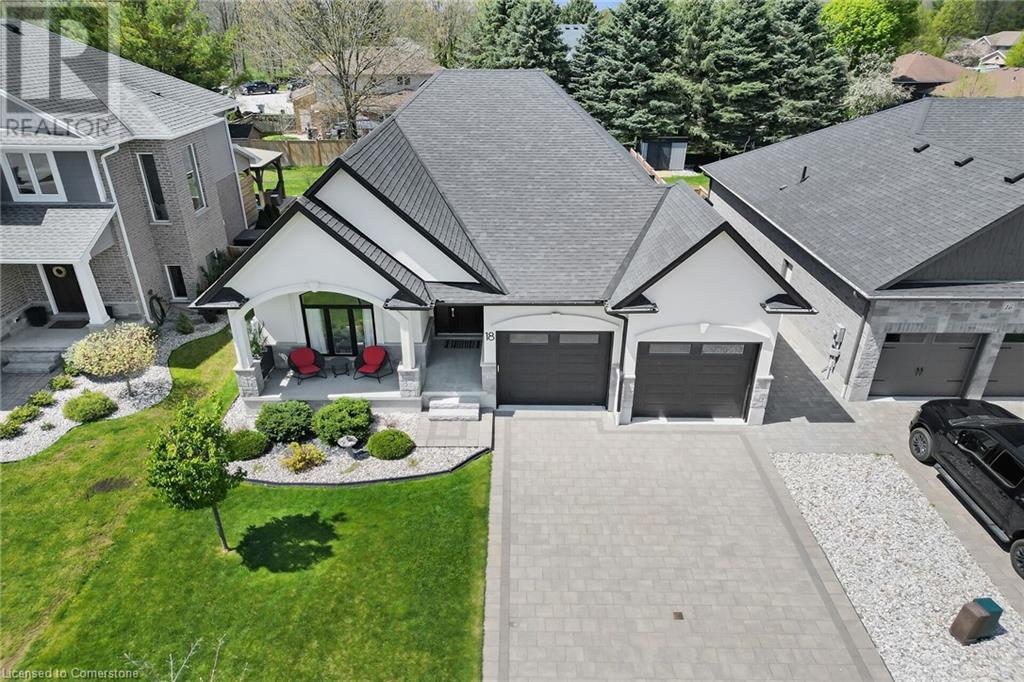 18 Kemp Crescent, Strathroy, Ontario  N7G 0G5 - Photo 1 - 40726494